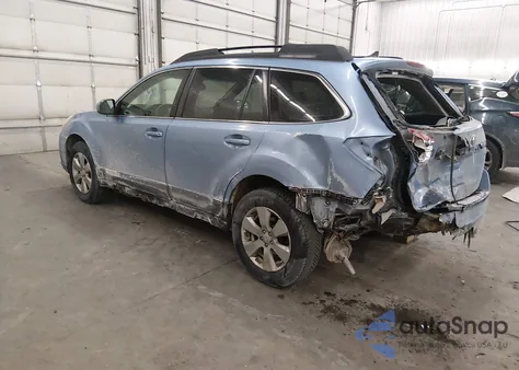 2011 Subaru Outback 3.6R Limited z USA, uszkodzony, nr VIN 4S4BRDKC7B2372340